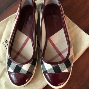 Burberry flats size 39 European